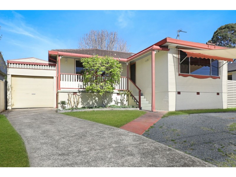 138 Lake Entrance Rd, Oak Flats NSW 2529