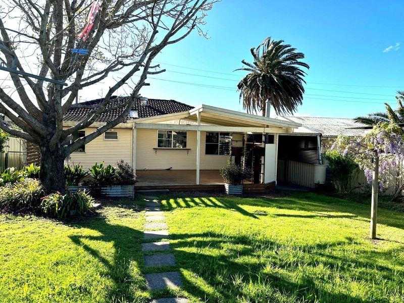 138 Lake Entrance Rd, Oak Flats NSW 2529