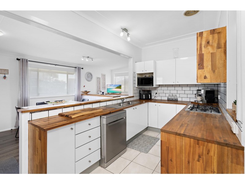 3 Forrest Street, Oak Flats NSW 2529