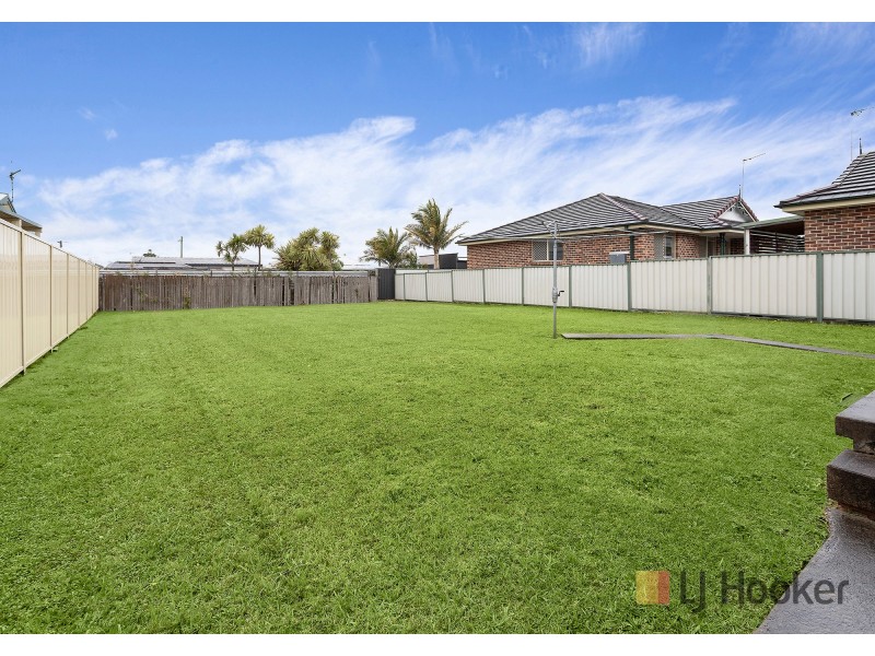 19 Belfast Avenue, Warilla NSW 2528