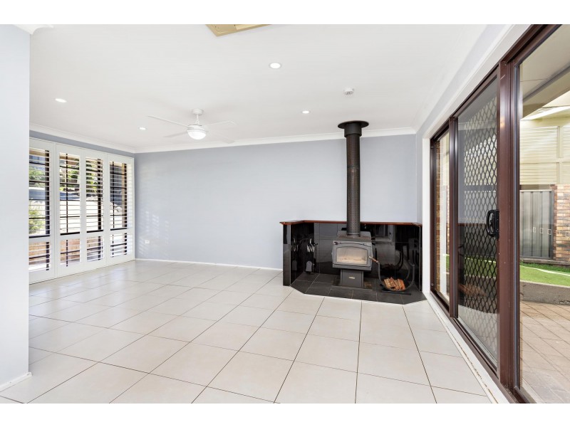 79 Ocean Beach Drive, Shellharbour NSW 2529