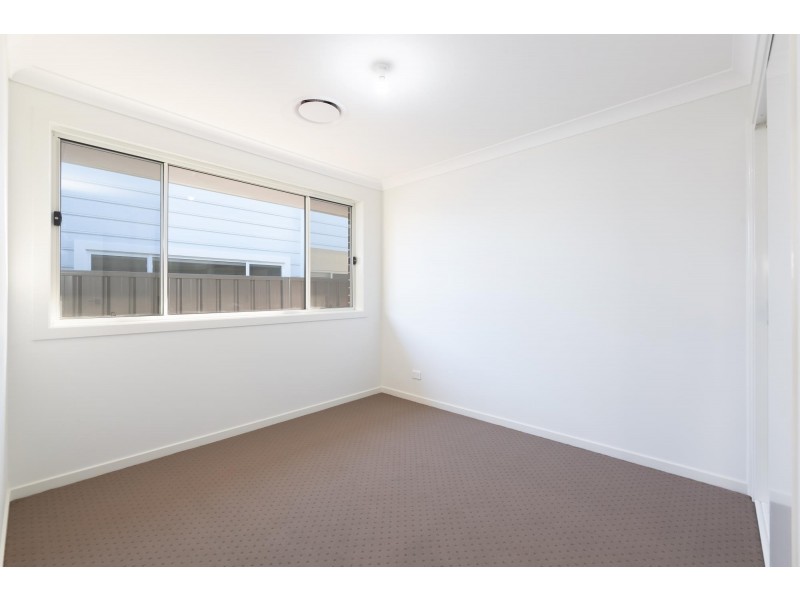26 Neeson Rd, Kembla Grange NSW 2526