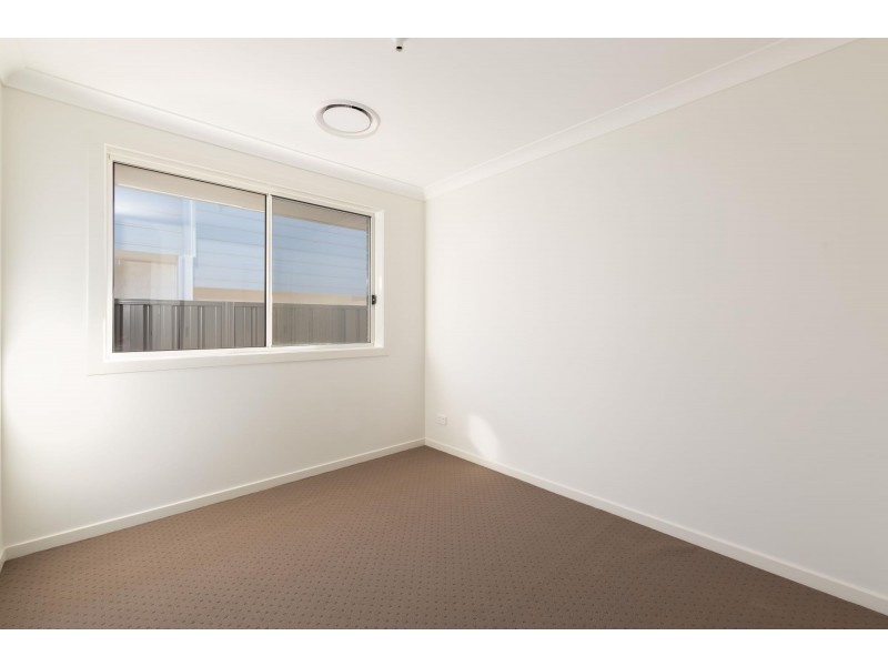 26 Neeson Rd, Kembla Grange NSW 2526