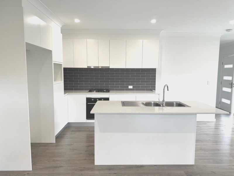 4/36 Malin Rd, Oak Flats NSW 2529