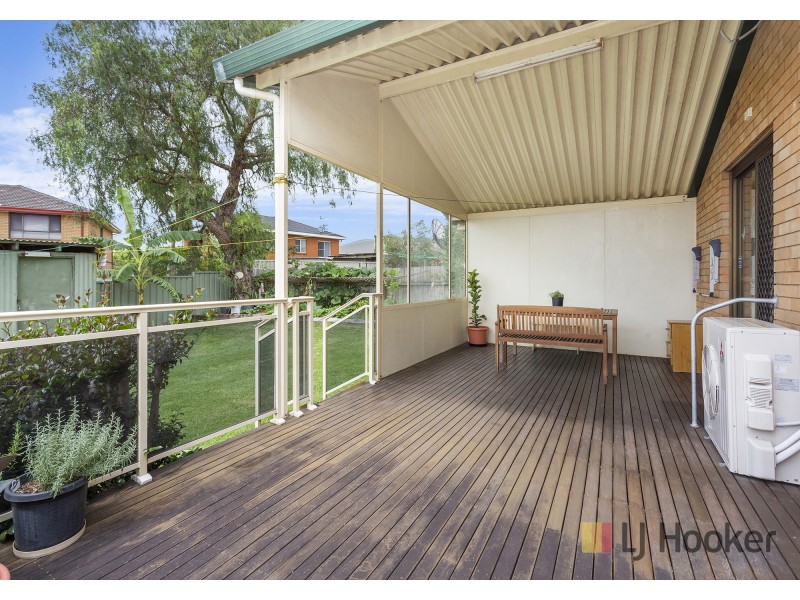 95 Lake Entrance Road, Barrack Heights NSW 2528