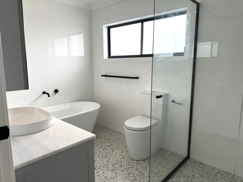 3/126 Lake Entrance Rd, Oak Flats NSW 2529
