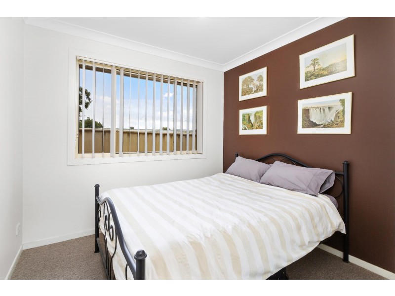 3b Lyne Street, Oak Flats NSW 2529