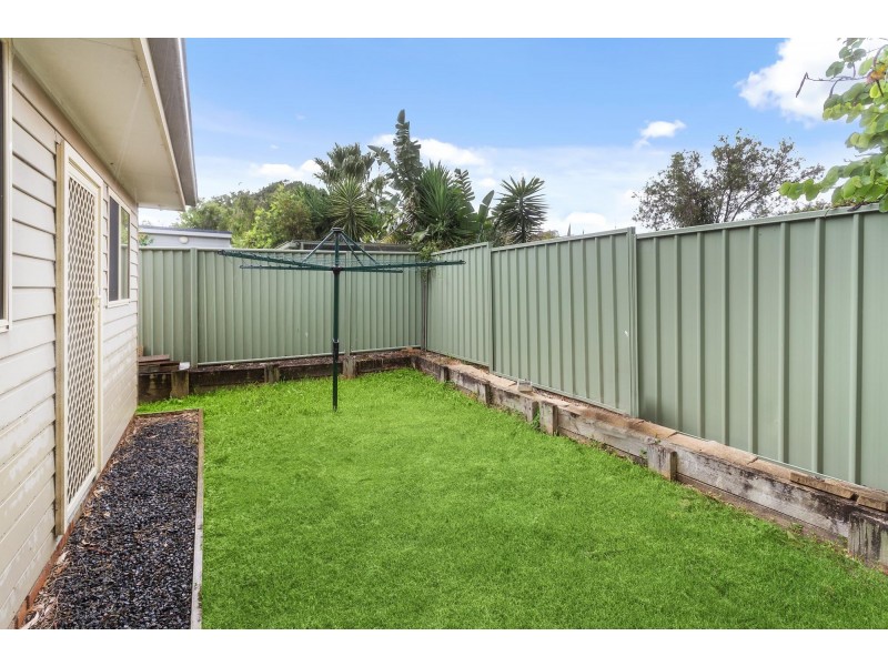 3b Lyne Street, Oak Flats NSW 2529