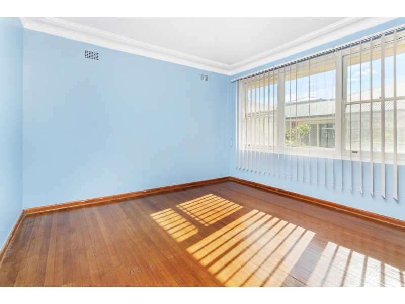 46 Russell Street, Balgownie NSW 2519