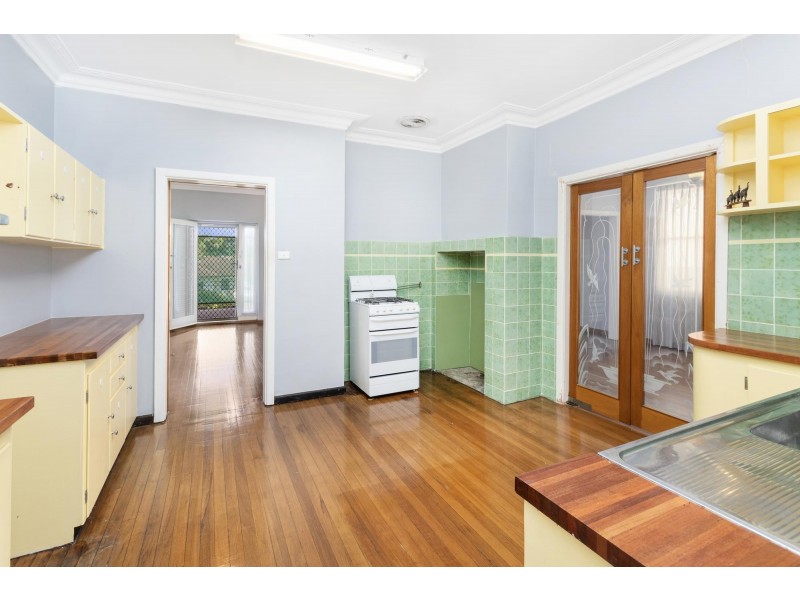 46 Russell Street, Balgownie NSW 2519