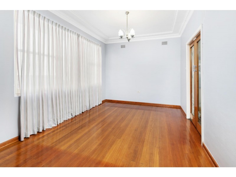 46 Russell Street, Balgownie NSW 2519