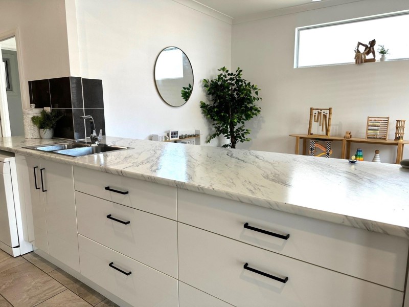 5 Peterborough Ave, Lake Illawarra NSW 2528