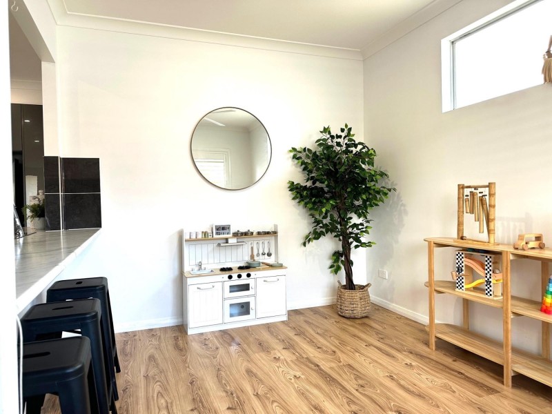 5 Peterborough Ave, Lake Illawarra NSW 2528