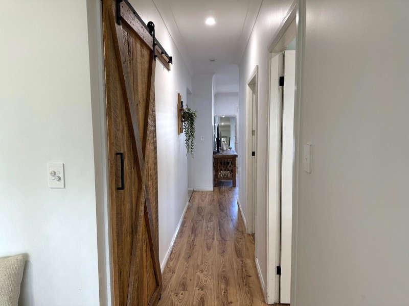 5 Peterborough Ave, Lake Illawarra NSW 2528