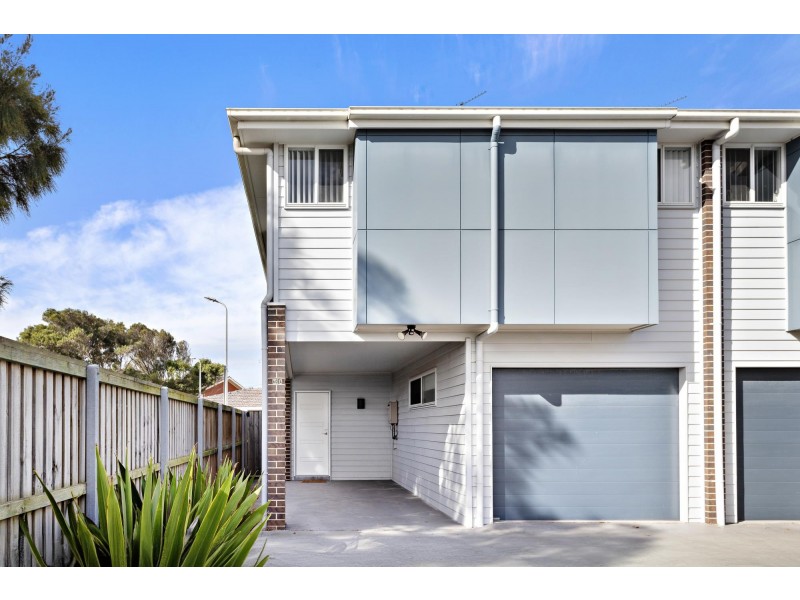 64 Stephanie Avenue, Warilla NSW 2528