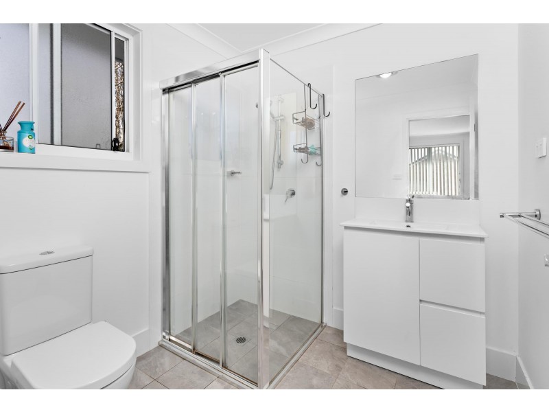 64 Stephanie Avenue, Warilla NSW 2528