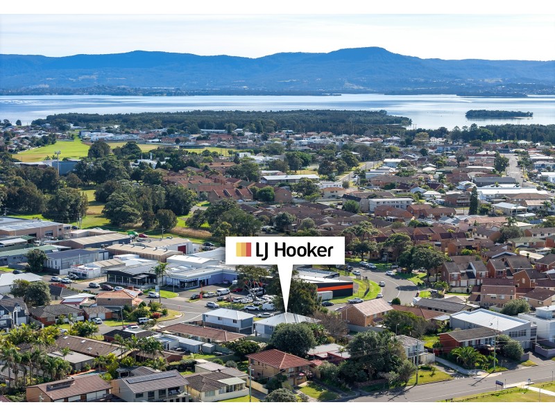 64 Stephanie Avenue, Warilla NSW 2528