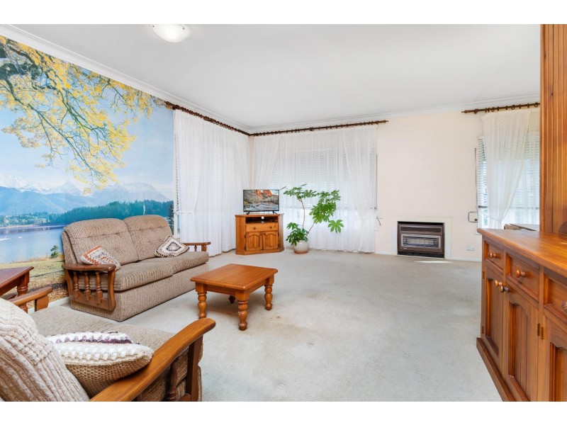 34 Marchant Crescent, Mount Warrigal NSW 2528