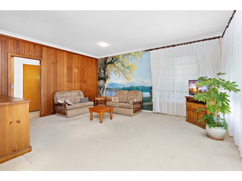 34 Marchant Crescent, Mount Warrigal NSW 2528