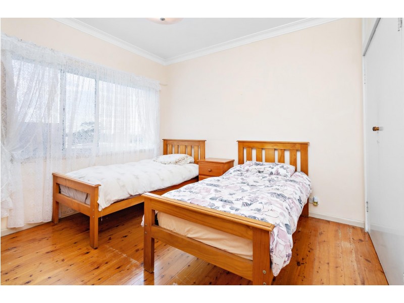 34 Marchant Crescent, Mount Warrigal NSW 2528