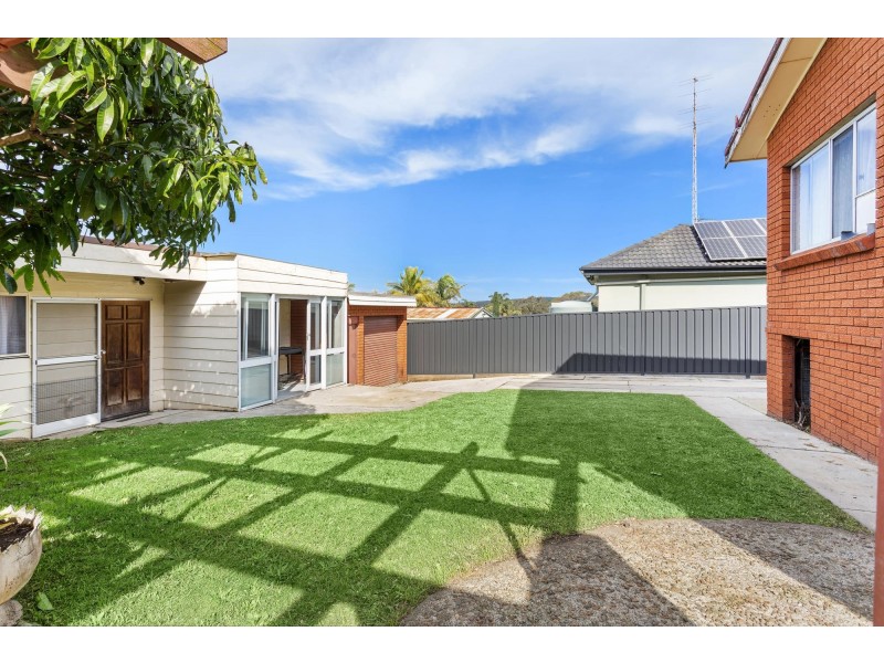 34 Marchant Crescent, Mount Warrigal NSW 2528