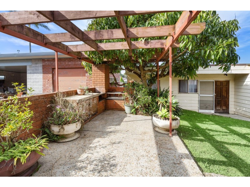 34 Marchant Crescent, Mount Warrigal NSW 2528