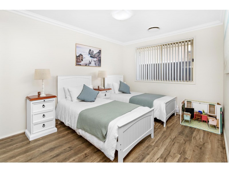 8 Sandy Bay Avenue, Haywards Bay NSW 2530