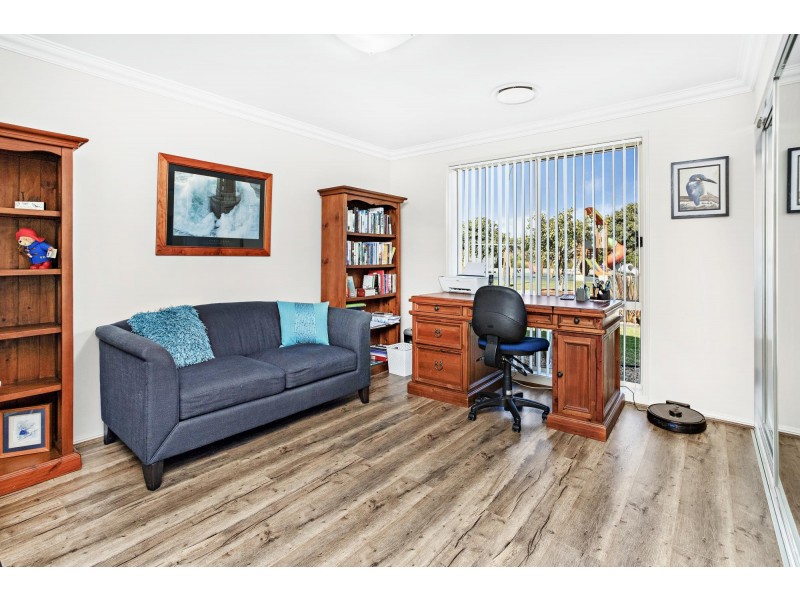 8 Sandy Bay Avenue, Haywards Bay NSW 2530