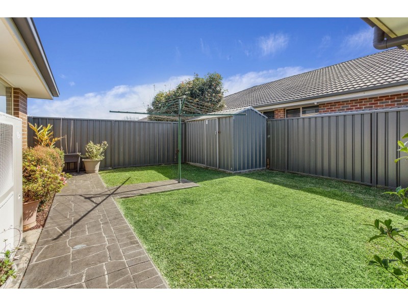 8 Sandy Bay Avenue, Haywards Bay NSW 2530