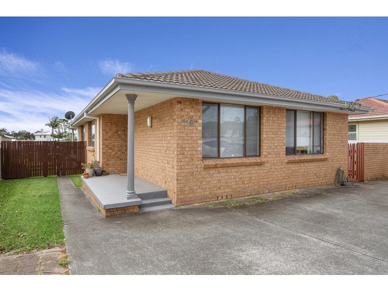 1/29 Girraween Avenue, Lake Illawarra NSW 2528
