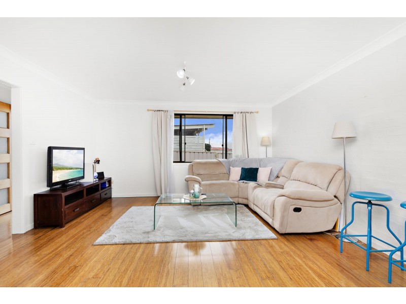 1/29 Girraween Avenue, Lake Illawarra NSW 2528