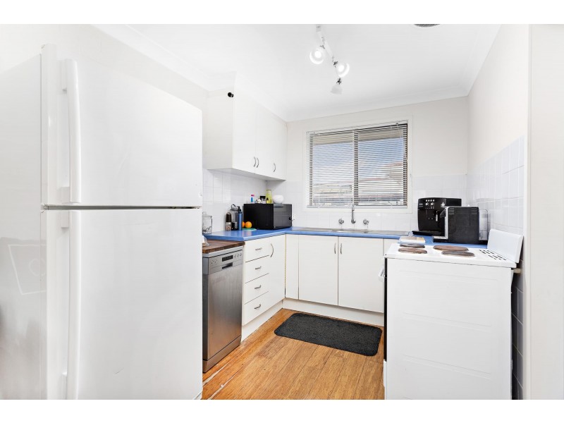 1/29 Girraween Avenue, Lake Illawarra NSW 2528