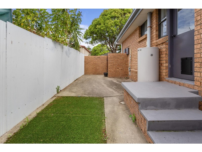 1/29 Girraween Avenue, Lake Illawarra NSW 2528