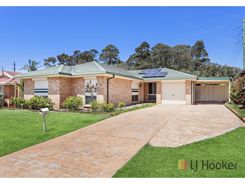 32 Samuel Circuit, Albion Park NSW 2527