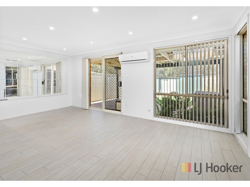 32 Samuel Circuit, Albion Park NSW 2527