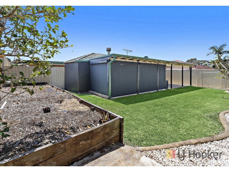 32 Samuel Circuit, Albion Park NSW 2527