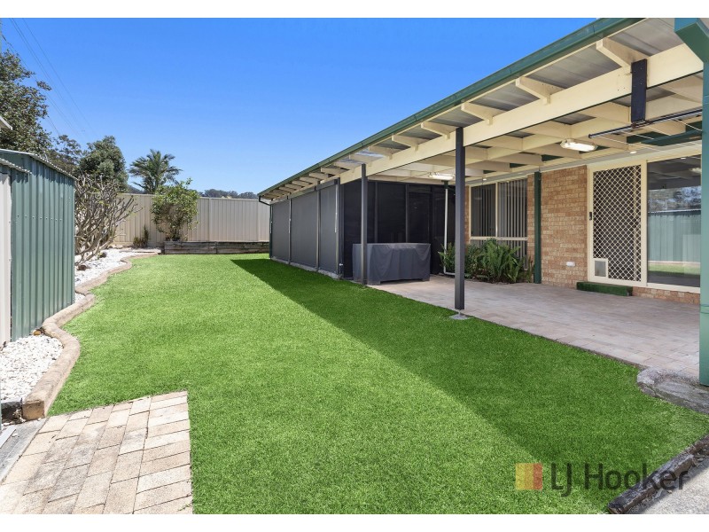 32 Samuel Circuit, Albion Park NSW 2527