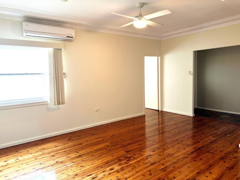 92 The Boulevarde, Oak Flats NSW 2529