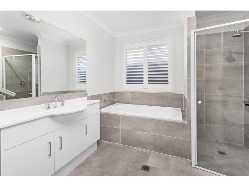 15 Tallawarra Crescent, Haywards Bay NSW 2530