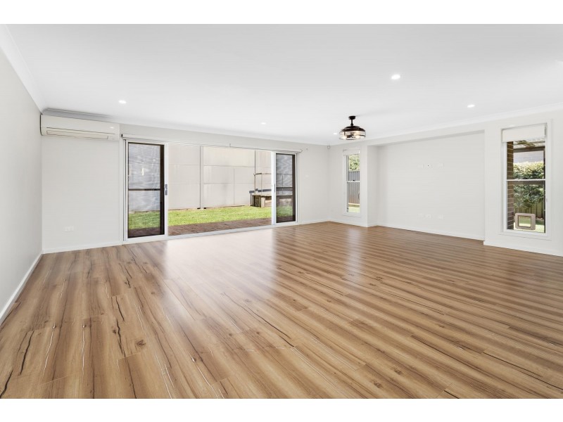 15 Tallawarra Crescent, Haywards Bay NSW 2530