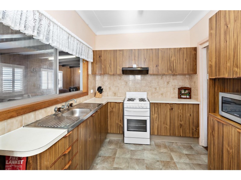 18 Doone Street, Barrack Heights NSW 2528