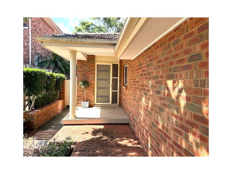 1/6 Serrata Pl, Cordeaux Heights NSW 2526