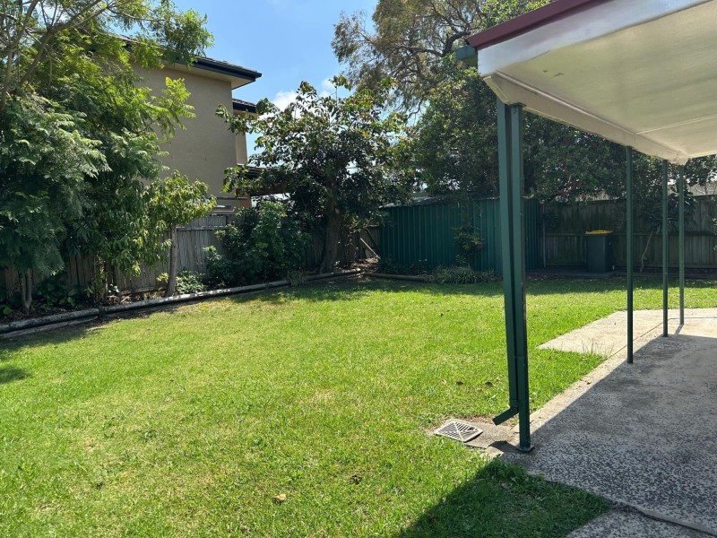 2/22 Brian Ave, Warilla NSW 2528