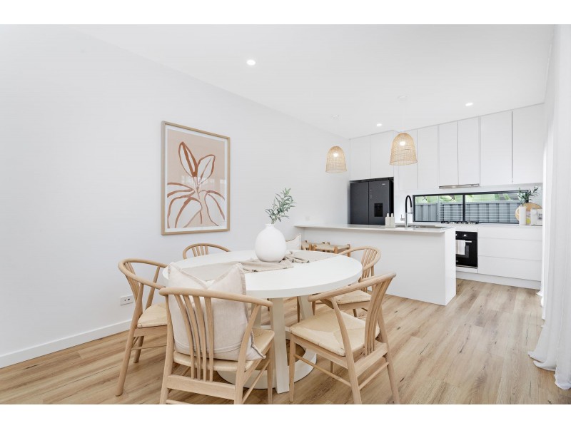 2/49 Raleigh Street, Albion Park NSW 2527