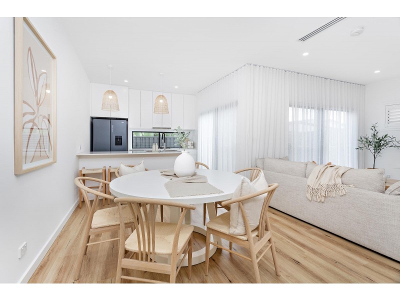 2/49 Raleigh Street, Albion Park NSW 2527