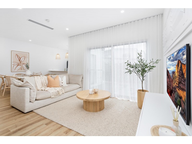2/49 Raleigh Street, Albion Park NSW 2527