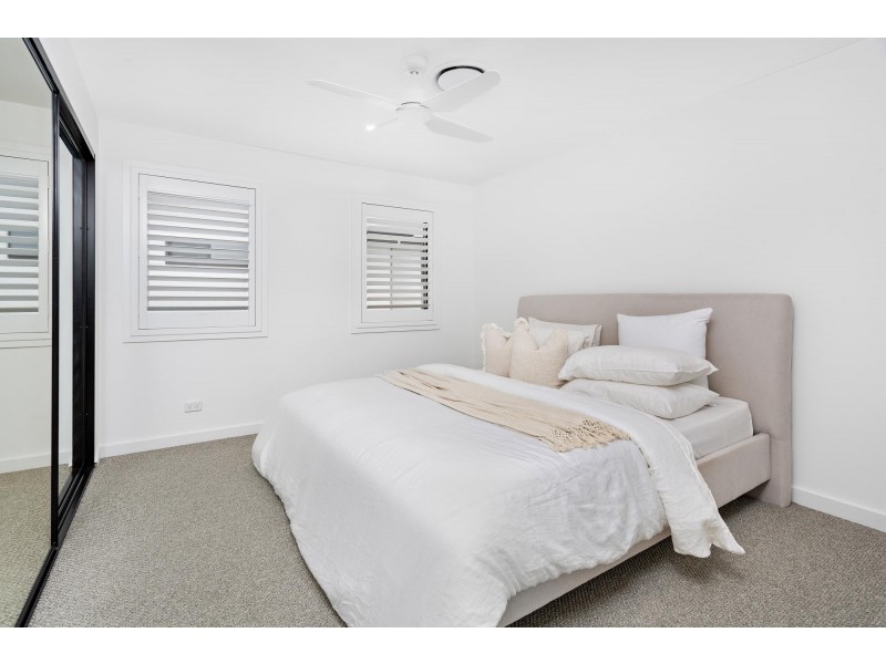 2/49 Raleigh Street, Albion Park NSW 2527