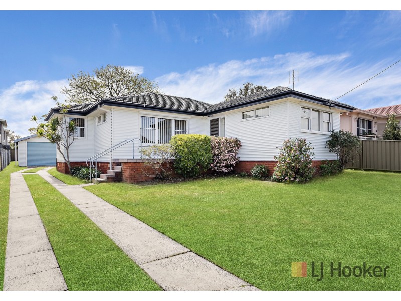 90 Griffiths Street, Oak Flats NSW 2529