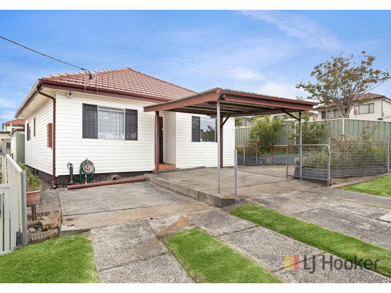 2 Lackawanna Street, Cringila NSW 2502