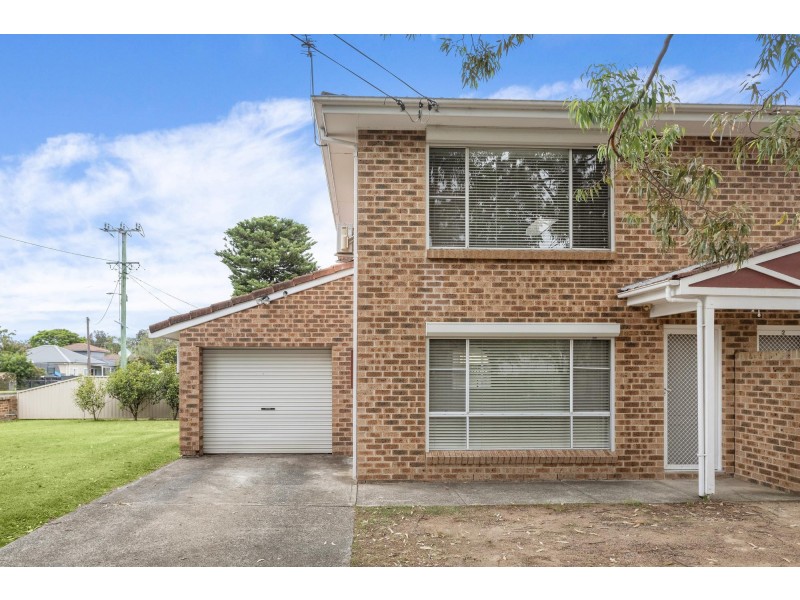 1/2 Windang Street, Albion Park Rail NSW 2527